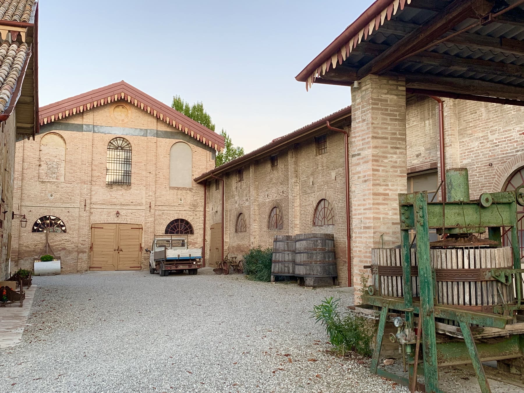 Italian agriturismo romance farmhouse stay with working courtyard climate still named