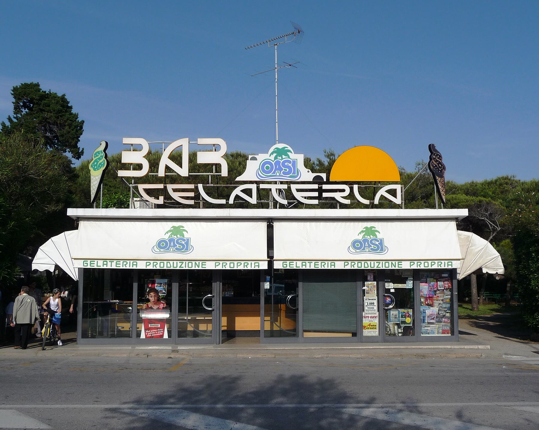 Amalfi Coast gelato gelateria shop climate for romance readers with evening queue density still named