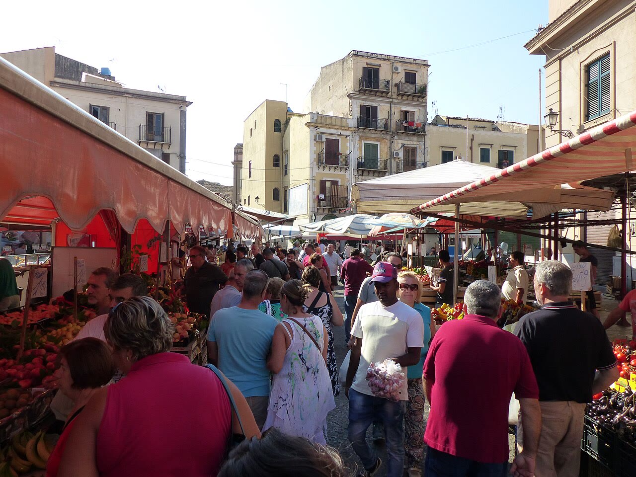 Palermo Ballaro market crowd for Sicilian market romance with morning labor honesty still named